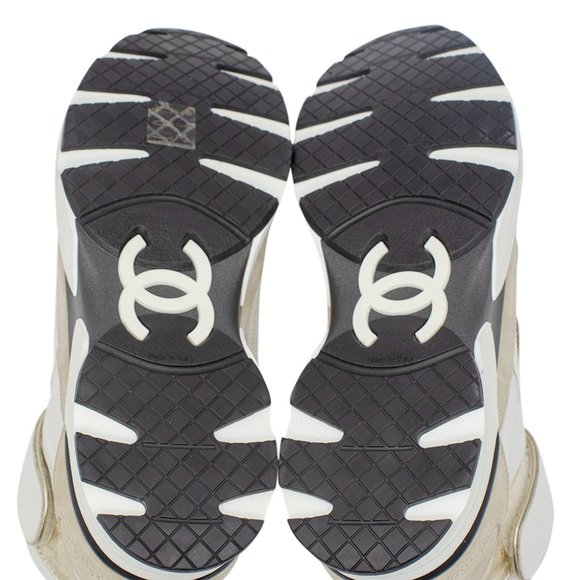 Chanel Beige High-Top CC Sneakers Trainers Suede Calfskin  - Size 10.5 - Picture 2 of 6